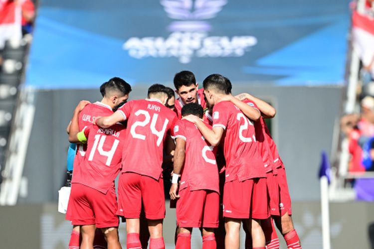 Para pemain timnas Indonesia saat bermain di Piala Asia 2023. Terkini, Ketua Umum PSSI, Erick Thohir, meyakini kiprah di Piala Asia 2023 akan menjadi modal bagus untuk kemajuan timnas Indonesia.
