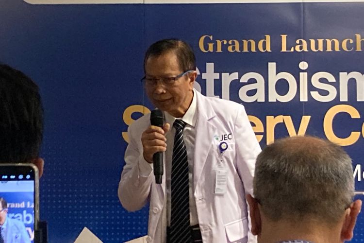 Bukan Cuma Bawaan Lahir, Mata Juling Juga Bisa Menyerang Dewasa