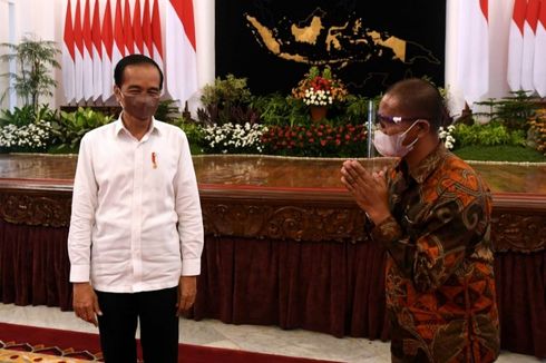 Bertemu Presiden di Istana, Suroto yang Bentangkan Poster Minta Maaf, Jokowi: Justru Saya Berterima Kasih