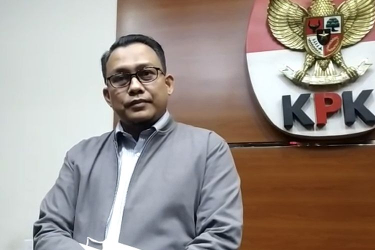Pelaksana Tugas Juru Bicara KPK Ali Fikri usai konferensi pers di Gedung Merah Putih KPK, Kamis (11/11/2021).