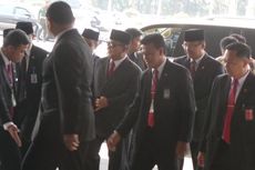 Tepuk Tangan untuk Prabowo-Hatta di Pelantikan Jokowi-JK 