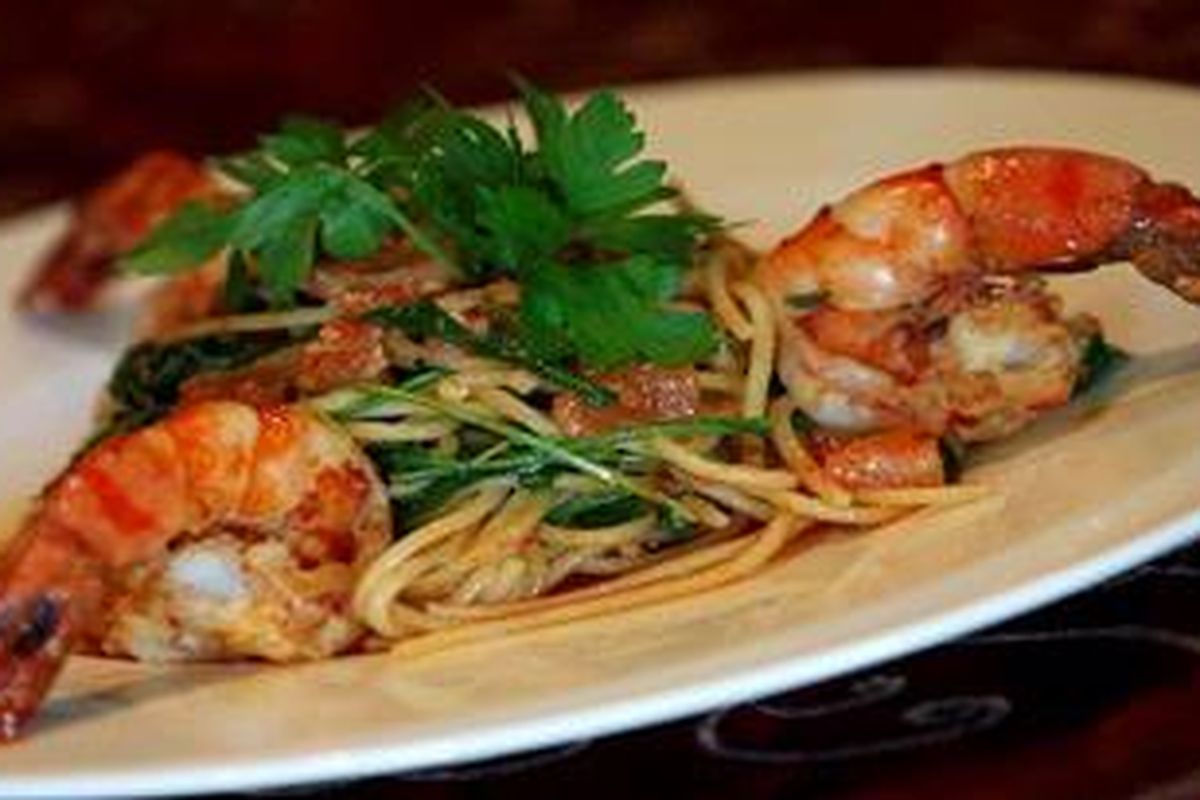 Menu Spaghetti Al Gamberoni di Restoran Porta Venezia, Hotel Aryaduta Semanggi, Jakarta, Jumat (9/7/2010). 