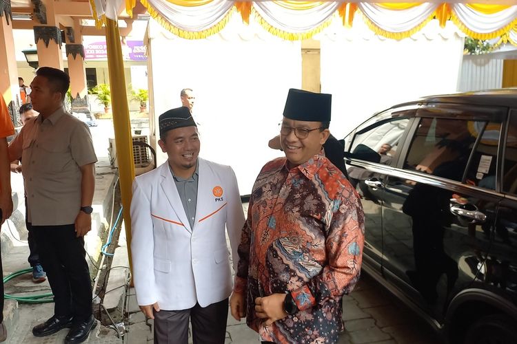 Anies Baswedan saat datang ke lokasi acara Milad ke 21 PKS, di Kota Yogyakarta, Kamis (18/5/2023)