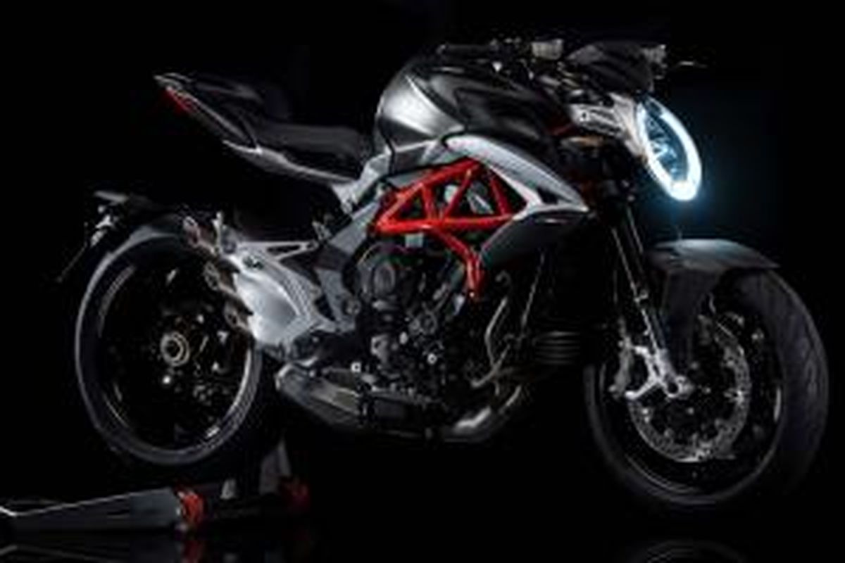 MV Agusta 800 terbaru. Tenaganya turun karena harus mematuhi standar emisi.