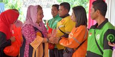 Lewat Program Penyerahan Santunan, Mbak Ita Bagikan 580 Paket Sembako untuk Anak Yatim hingga Ojol