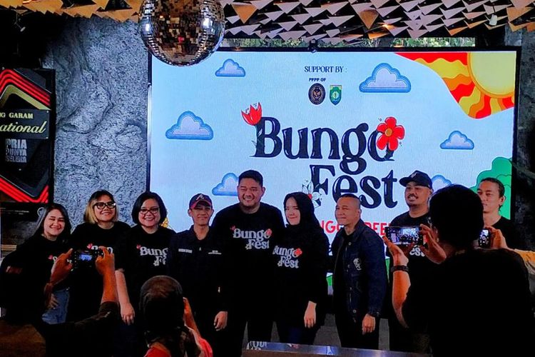 Pihak promotor Gotam Entertainment dan Indra Prasta dalam jumpa pers Bungo Fest 2023. 