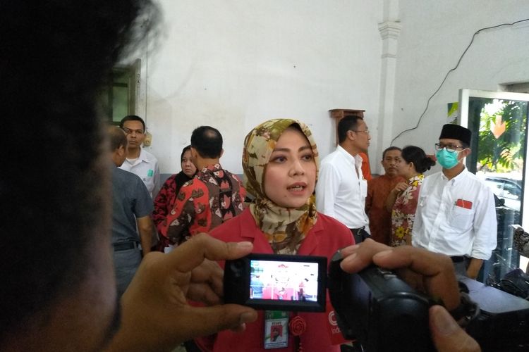 Ketua Tim Penyakit Infeksi Emerging (PIE) Sumatera Utara dan anggota Gugus Tugas Covid-19 Sumut, dr Restuti Hidayani Saragih Sp. Pd. mengatakan, RS GL Tobing milik PTPN II telah ditunjuk dan diizinkan oleh Kementrian BUMN sebagai rumah sakit rujukan utama khusus covid-19. Saat ini, di rumah sakit tersebut sudah disiapkan 19 ruangan isolasi dan difungsikan untuk penanganan PDP.