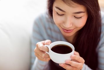 Apa yang Terjadi Jika Minum Kopi Sebelum Makan? Berikut Penjelasannya…