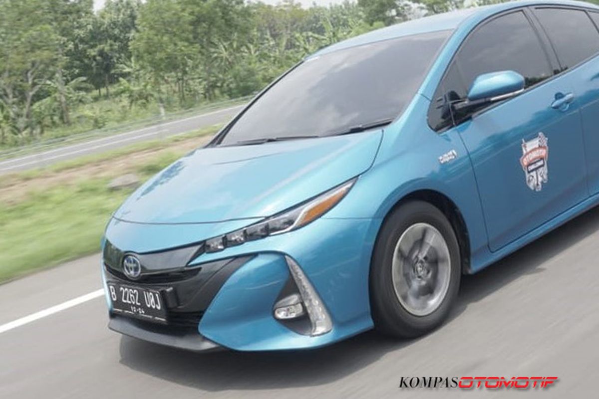 Toyota Prius PHEV Kompas.com Otomotif Challenge (KOC)