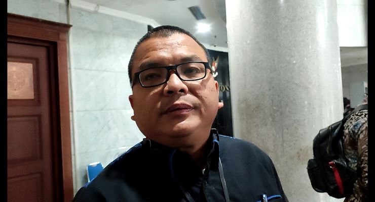 Kelakar Hakim MK ke Denny Indrayana: Kayaknya Borongannya Banyak Nih?