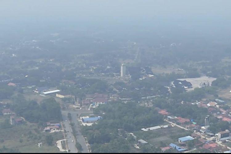 Karhutla Meluas di Kutai Barat, Gangguan Pernapasan Meningkat dan 20.000 Masker Dibagikan