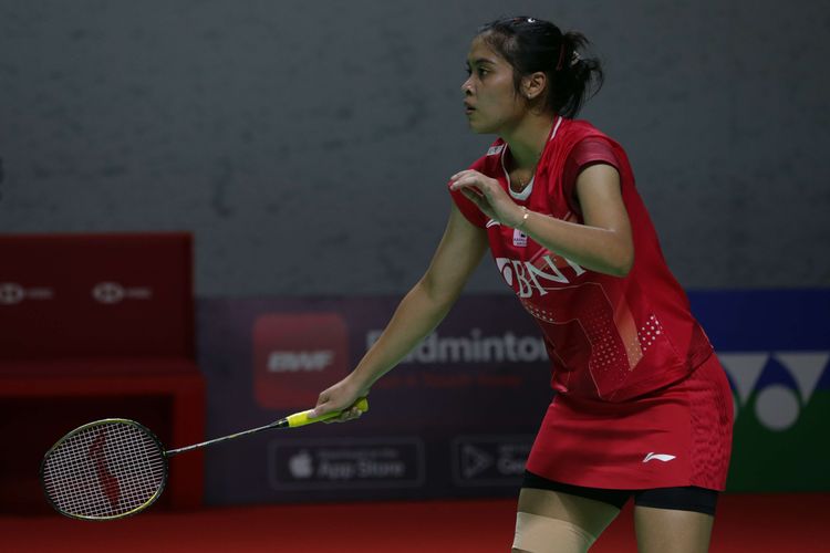 Tunggal putri andalan Indonesia, Gregoria Mariska Tunjung bertanding melawan wakil Thailand, Phittayaporn Chaiwan pada babak 32 besar Indonesia Masters 2022 di Istora Senayan, Jakarta, Rabu (8/6/2022). Ia sukses melaju ke 16 besar setelah menang dengan skor akhir 21-14 dan 21-15.