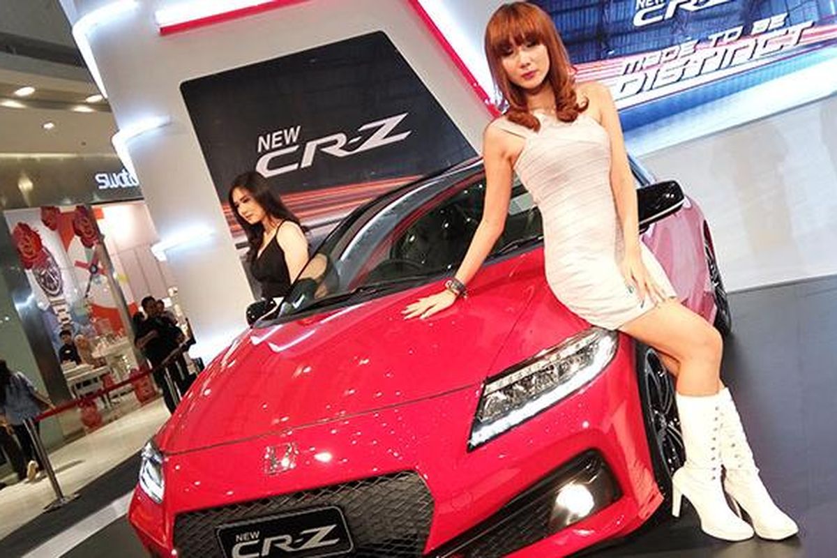 New Honda CR-Z diperkenalkan di Jakarta, Selasa (8/3/32016).