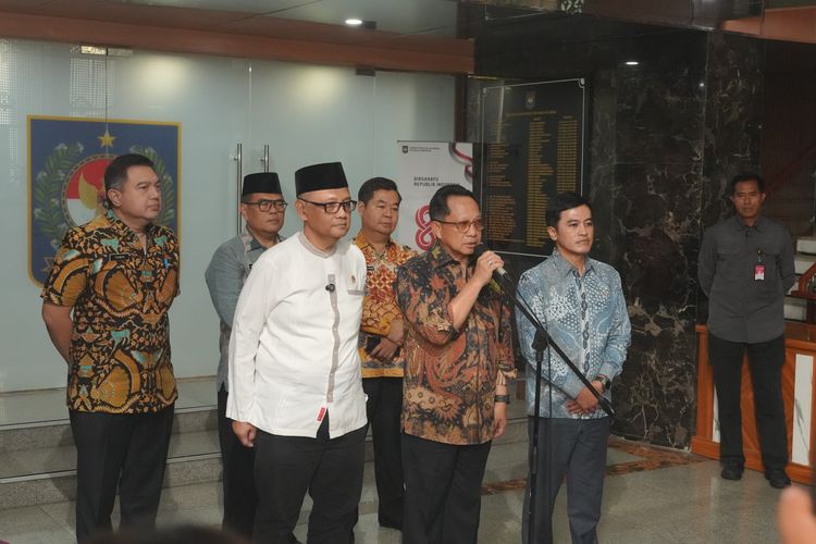 Mendagri Ajak Pemda Dukung Pembenahan Keberangkatan Haji dan Umrah
