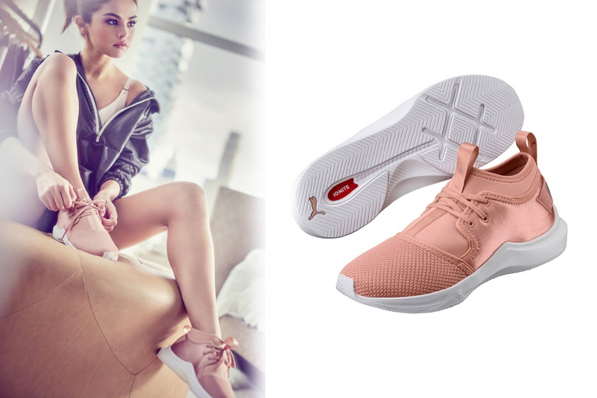 Artis Selena Gomez yang terpilih untuk merepresentasikan produk Puma untuk koleksi En Pointe.