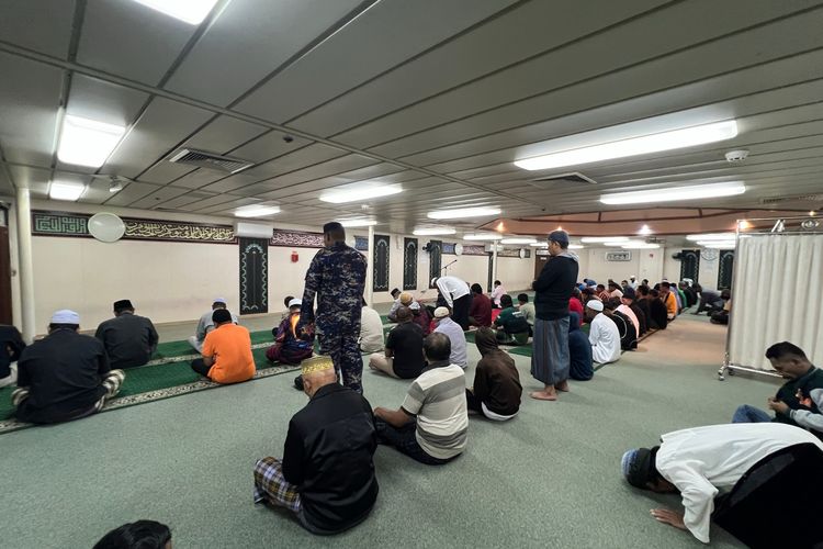 Uniknya Masjid di Kapal Pelni KM Labobar ke Banda Neira, Arah Hadap Shalat Berubah Sesuai Arah Kapal 