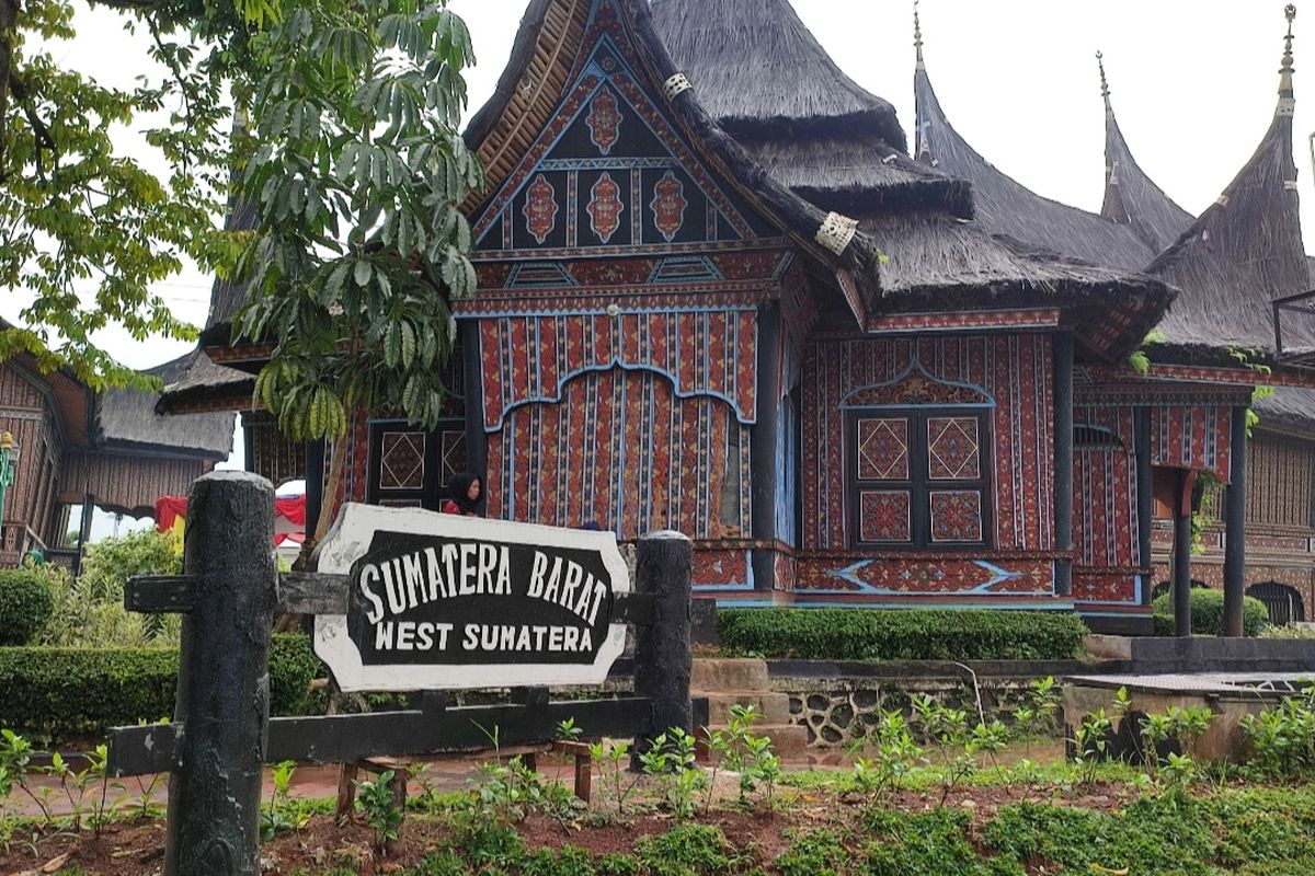 Anjungan Provinsi Sumatera Barat di Taman Mini Indonesia Indah (TMII), Jakarta Timur setelah direvitalisasi.