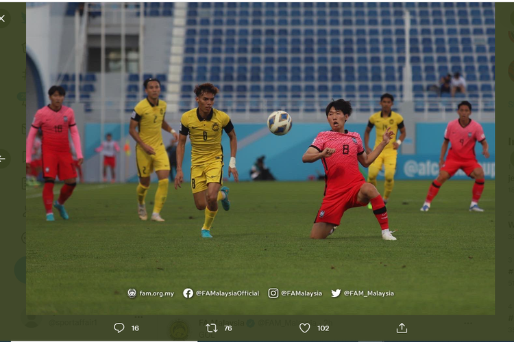 Tangkapan layar Twitter @FAM_Malaysia yang memuat momen laga Korea Selatan vs Malaysia dalam rangkaian fase grup Piala Asia U23 2022 di Uzbekistan, Kamis (2/6/2022) malam WIB.