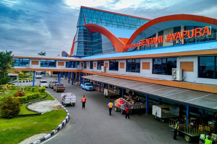 Bandara Sentani di Papua.