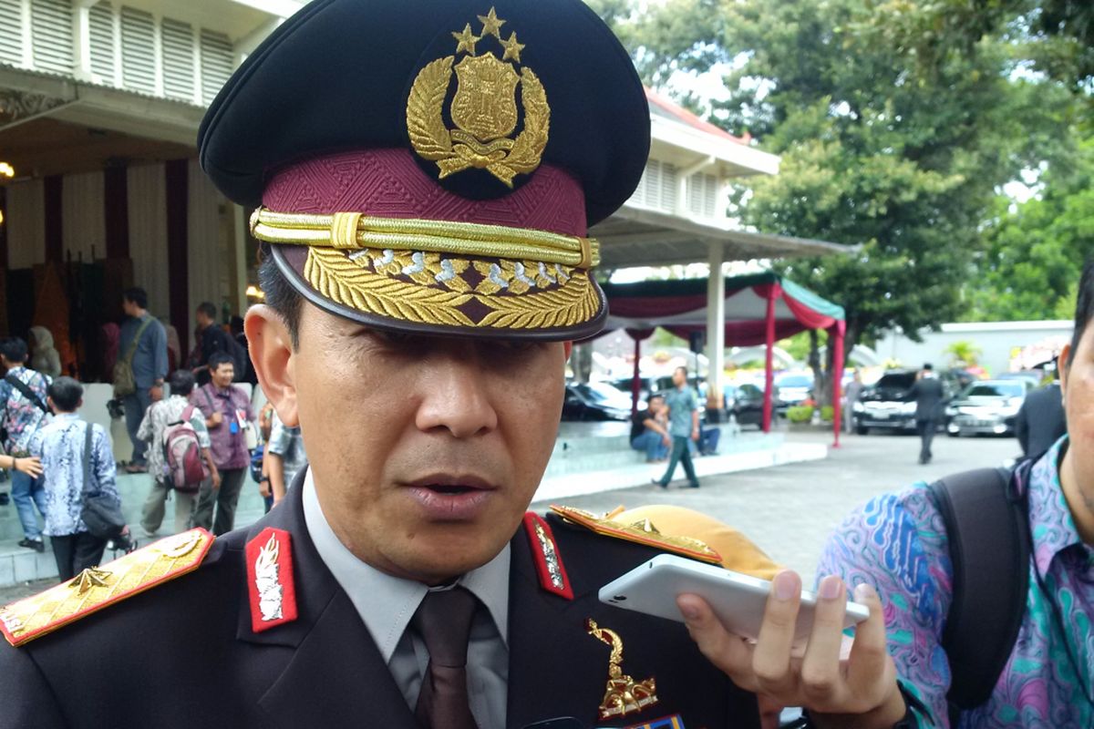 Kapolda DIY, Brigjen Pol Ahmad Dofiri ketika diwawancarai awak media di kantor Kepatihan, Jalan Malioboro, Kota Yogyakarta, senin (22/5/2017)