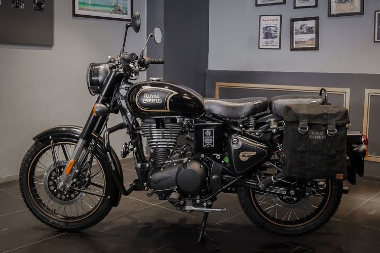 Royal Enfield Classic 500 Tribute Black Limited Edition