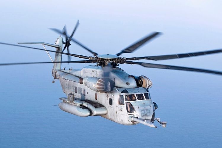 Helikopter CH-53E Super Stallion.