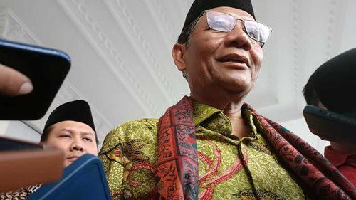 Sindir Pejabat Terus Keliling Daerah di Masa Kampanye, Mahfud: Kapan Ngantornya?