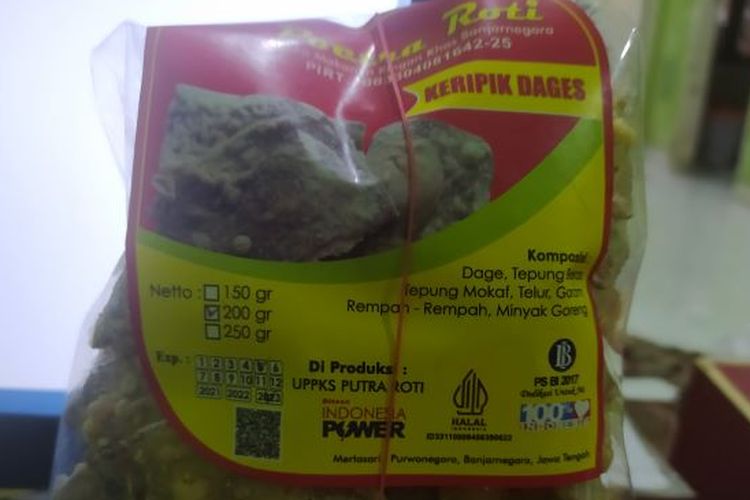 Dages dalam catatan perjalanan Telusur Nusantara pada 8 Desember 2022 menjadi salah satu produksi dari pegiat UMKM Poetra Roti, Sri Watini, di Desa Mertasari, Kecamatan Purwanegara, Kabupaten Banjarnegara, Jawa Tengah.