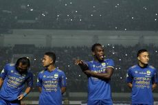 Hasil Liga 1, Penalti Essien Antarkan Persib ke Puncak Klasemen