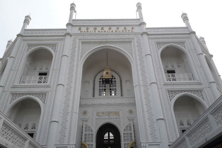 Tampak depan Masjid Ramli Musofa yang beralamat di Jalan Danau Sunter Selatan, Jakarta Utara, Sabtu (26/5/2018).