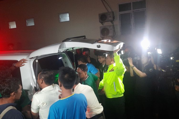 Tim Disaster Victim Identification Polda Jawa Barat berhasil mengidentifikasi 6 dari 8 korban tewas dalam kecelakaan beruntun di Gerbang Tol (GT) 2 Ciawi, Km 41, Kota Bogor, Jawa Barat, Rabu (5/2/2025).
