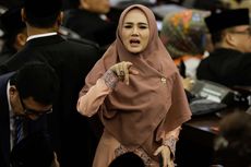 Datang ke Disdukcapil DKI Jakarta, Mulan Jameela Ganti Foto Lama e-KTP 