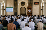 Niat Sholat Jumat Sebagai Makmum dan Imam (Arab, Latin, Arti)