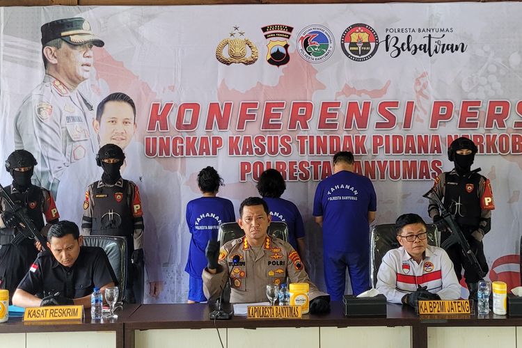 Ungkap kasus tindak pidana perdagangan orang (TPPO) di Mapolresta Banyumas, Jawa Tengah, Rabu (14/6/2023).
