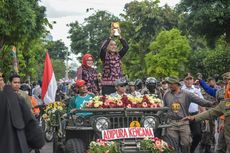 Raih 14 Penghargaan dari KLHK, Pemkot Surabaya Gelar Kirab Pakai Mobil Jeep