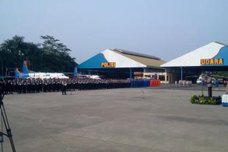 Kapolri Jenderal Pol Sutarman memimpin upacara HUT Polairud ke-63 di Mako Polisi Udara Pondok Cabe, Tangerang Selatan, Senin (2/12/2013).