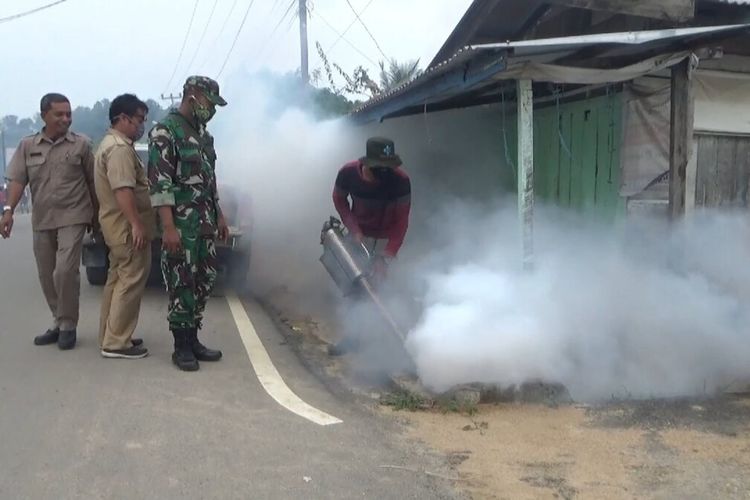Kasus Demam Berdarah Dengue (DBD) di Kabupaten Karimun mengalami peningkatan cukup tinggi. Tercatat, hingga Juli 2020 sebanyak 180 kasus ditemukan di wilayah Kabupaten Karimun, Kepulauan Riau (Kepri).