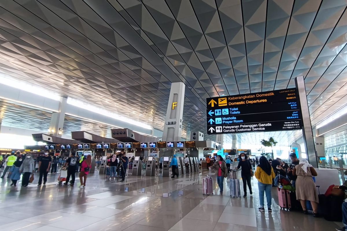 Situasi jelang Hari Raya Idul Fitri di Bandara Soekarno Hatta, Tangerang, Banten, Selasa (18/4/2023).