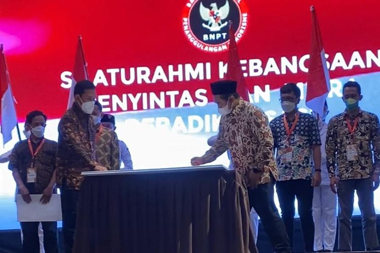 Upaya rekonsiliasi antara korban dan pelaku terorisme terus dilakukan untuk menggerus paham ekstrimisme dan radikal.