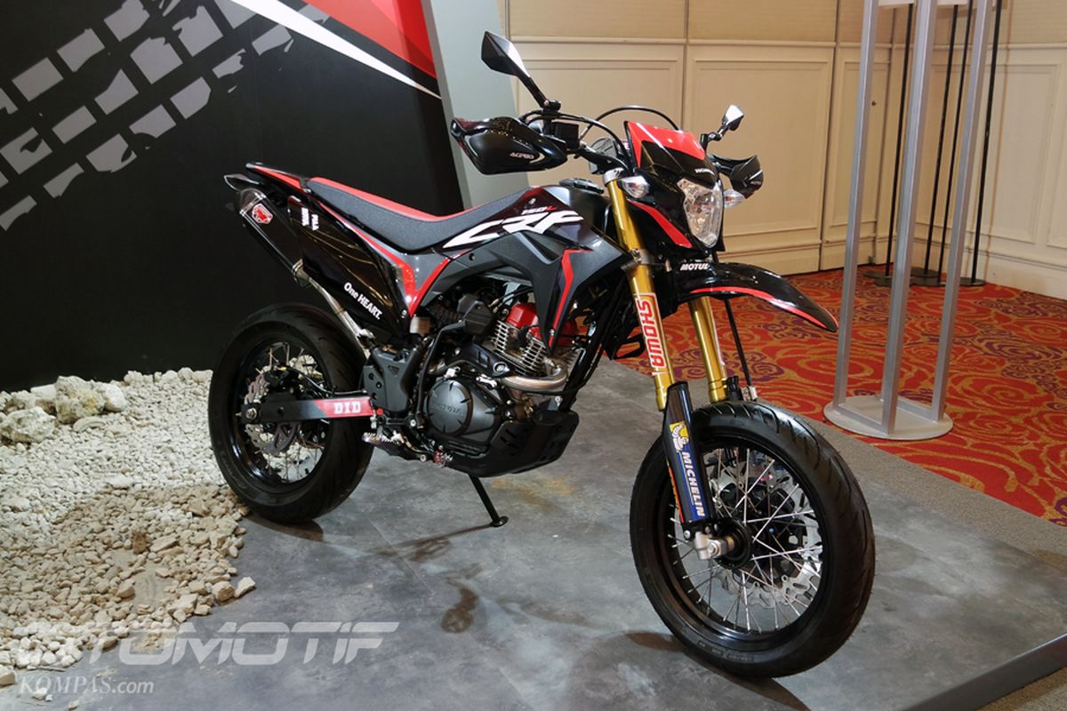 Honda CRF150L Motard Concept.