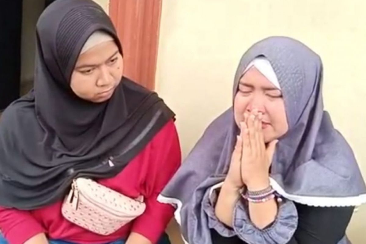 Istri Aris Idol, Rosillia, di Polres Pelabuhan Tanjung Priok, Jakarta Utara, Rabu (16/1/2019). 