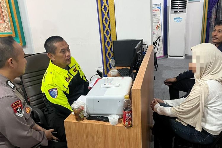 Keluar dari Toilet Minimarket, Pemudik Asal Sukabumi Ini Ditinggal di Ciawi dan Barang-barang Berharga Ikut Raib