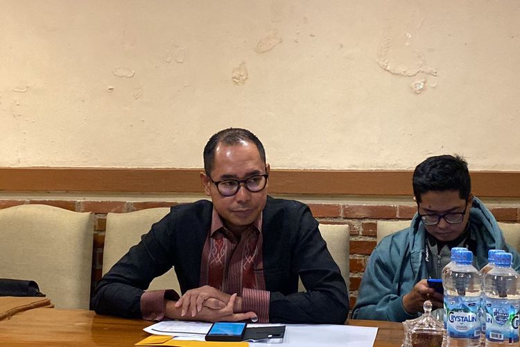 Direktur Pelindungan WNI dan BHI Kementerian Luar Negeri (Kemenlu), Judha Nugraha dalam bincang media dan buka puasa bersama di Cikini, Jakarta, Rabu (3/4/2024). 
