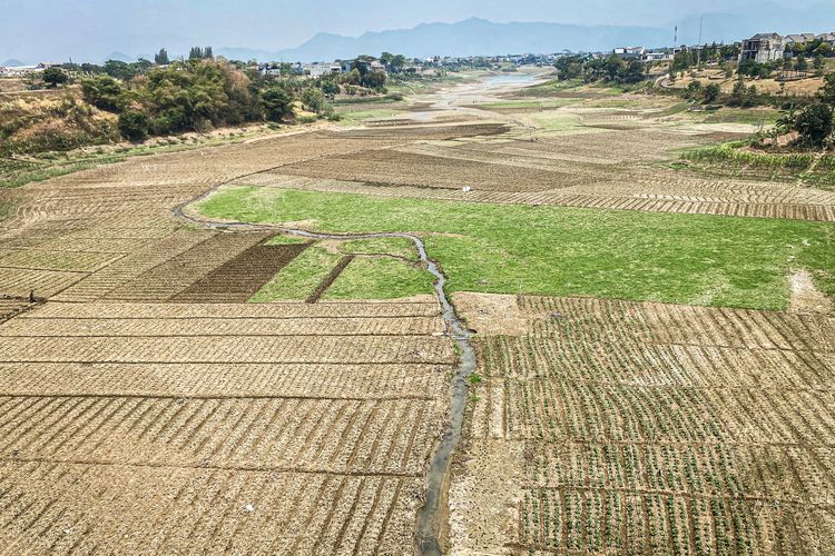 Waduk Saguling Mengering, Kemarau Panjang di Bandung Barat Mengintai Pembangkit Listrik