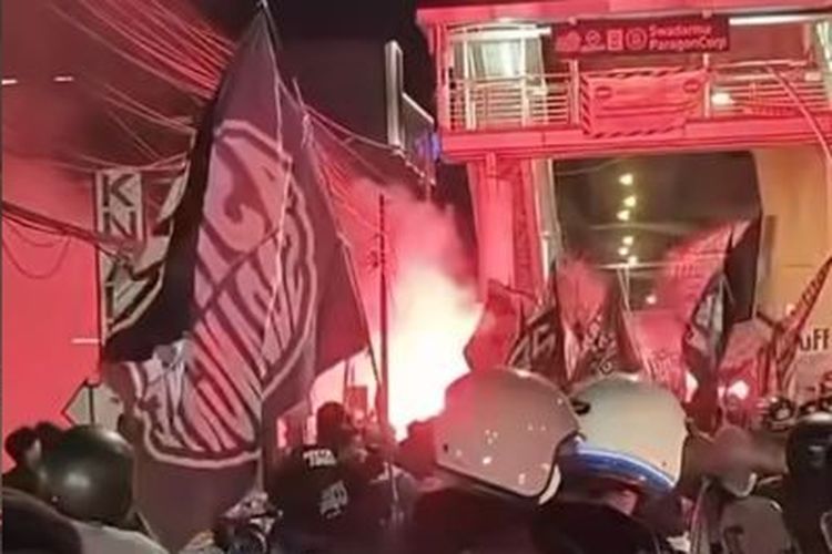 Polisi Tangkap 17 Remaja Konvoi Petasan di Pesanggrahan