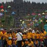 Candi Borobudur Tambah Cantik dengan Hiasan Topeng Warna-warni