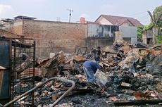 Kebakaran Lapak Pemulung di Duren Sawit, Warga Mengungsi di Posko BPBD