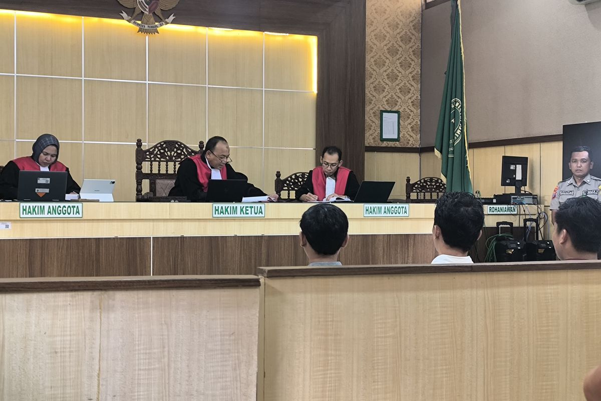 Sidang kasus penganiayaan kurir JNT memasuki pemeriksaan saksi-saksi, Selasa (21/10/2025).