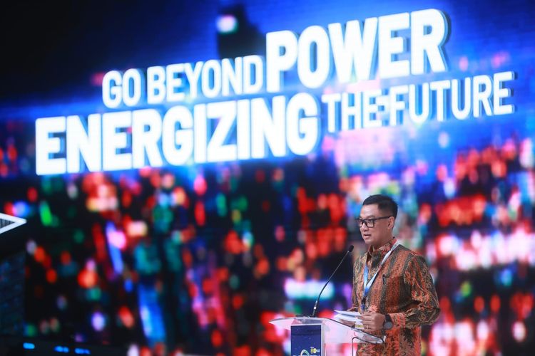 Direktur Utama (Dirut) PLN Darmawan Prasodjo mengatakan, PLN mendukung penuh langkah pemerintah dalam menjalankan transisi energi di Indonesia, dengan semangat kolaboratif.