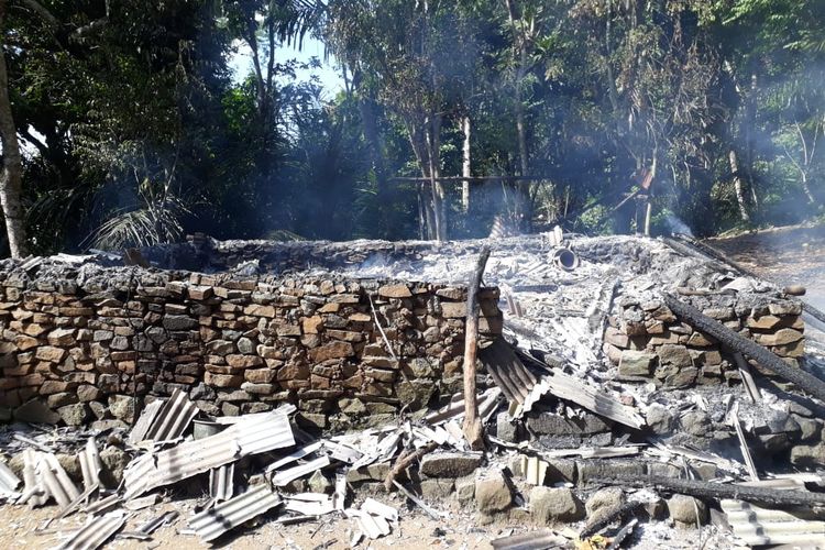 Sebuah gubuk di Desa Manggis, Kecamatan Manggis, Kabupaten Karangasem, Provinsi Bali, terbakar pada Rabu (15/3/2023) dan menewaskan seorang nenek penghuninya.